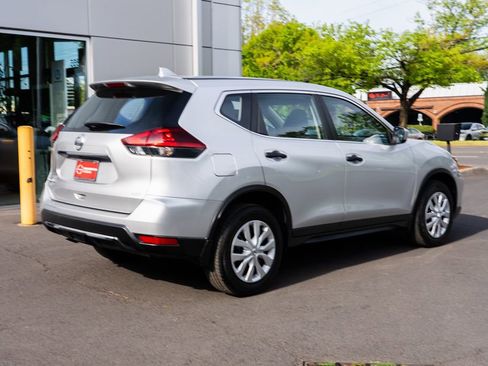 Used 2020 Nissan Rogue S AWD/4WD image 6
