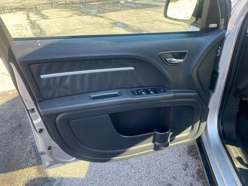 Used 2010 Dodge Journey SXT w/ Premium Convenience Group image 10