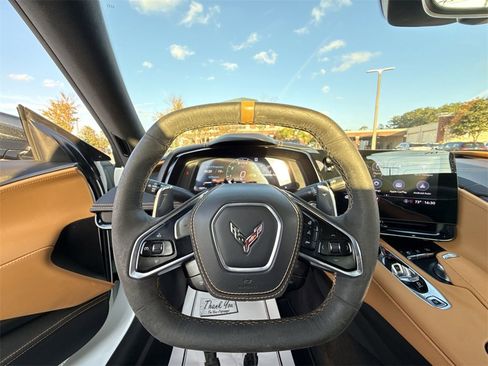 Used 2023 Chevrolet Corvette Stingray Premium Conv w/ Z51 Performance Package image 12