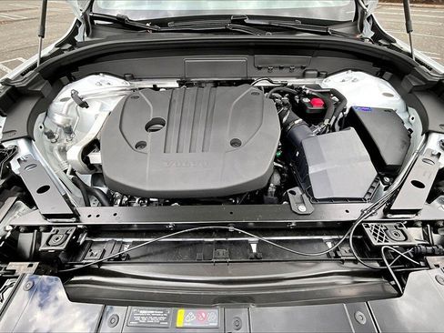 New 2026 Volvo XC60 B5 Plus w/ Protection Package Premier AWD/4WD image 12