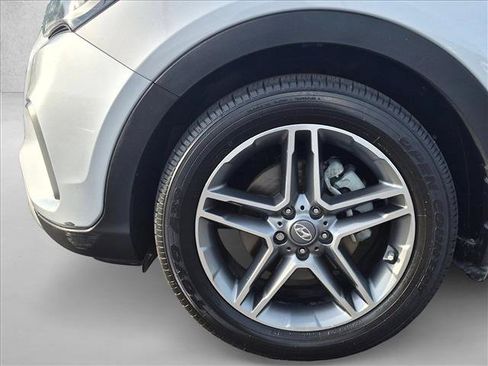 Used 2018 Hyundai Santa Fe Limited FWD image 26