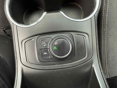 Used 2020 GMC Terrain SLE w/ Elevation Edition image 43