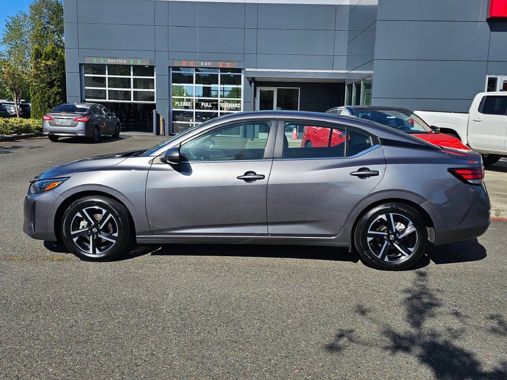 Used 2024 Nissan Sentra SV FWD image 8