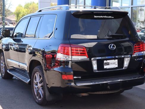 Used 2013 Lexus LX 570 4WD w/ Luxury Pkg image 2