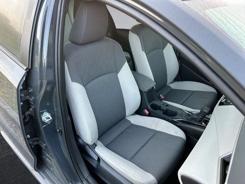 Used 2026 Toyota Corolla LE FWD image 30