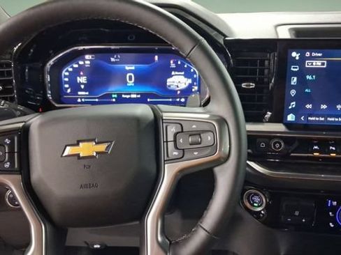 Used 2025 Chevrolet Silverado 1500 LTZ w/ Z71 Off-Road Package AWD/4WD image 9