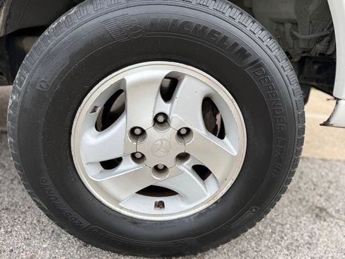 Used 2002 Toyota Sequoia Limited image 22