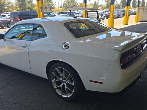 Used 2022 Dodge Challenger GT RWD image 3