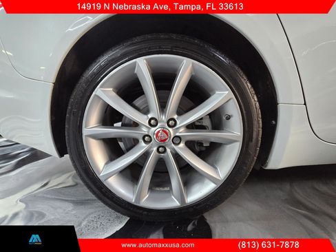 Used 2015 Jaguar XF Sport RWD image 40