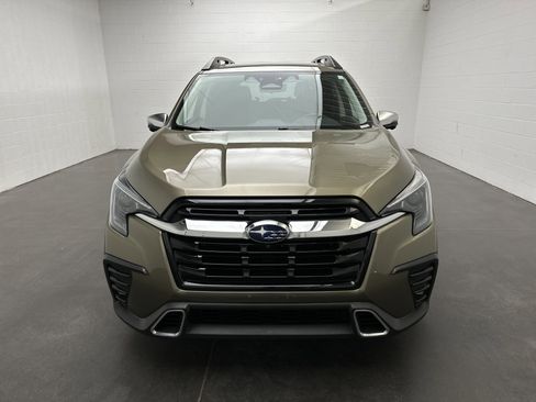 Used 2023 Subaru Ascent Touring AWD/4WD image 3