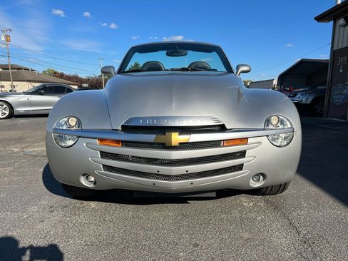 Used 2004 Chevrolet SSR w/ Preferred Equipment Group image 15