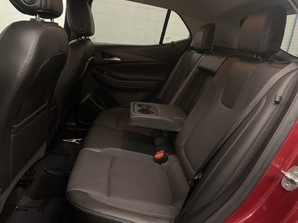 Used 2021 Buick Encore GX Select w/ Sport Touring Package FWD image 16