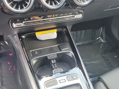 Certified 2025 Mercedes-Benz GLB 250 image 24