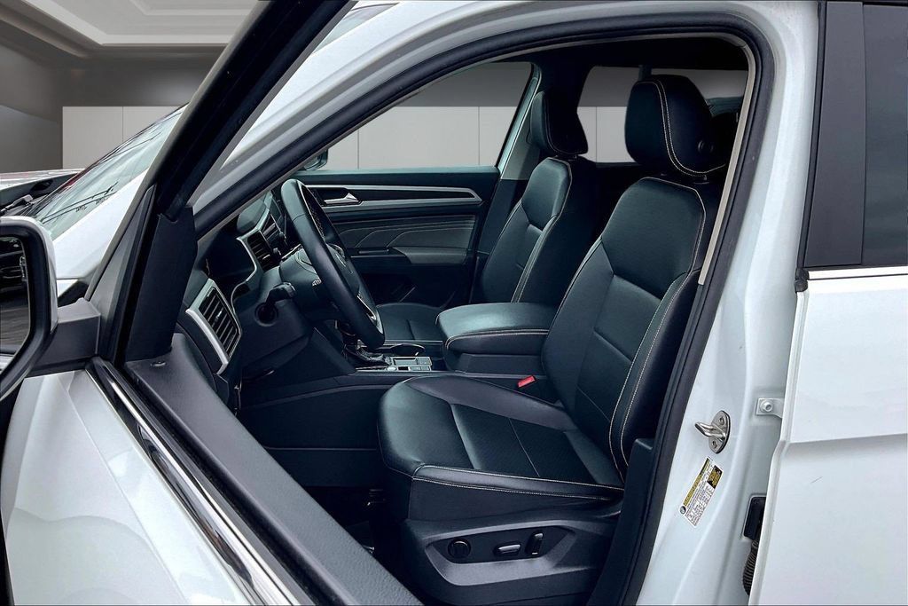 Used 2023 Volkswagen Atlas SE FWD image 21
