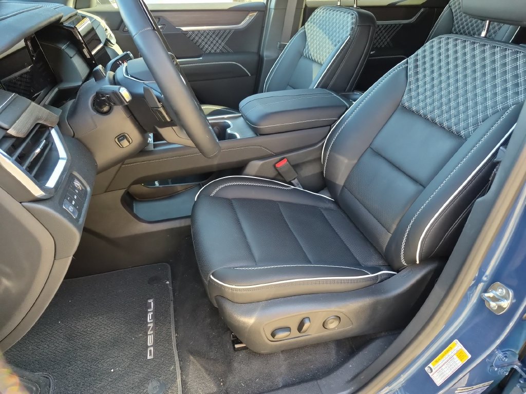Used 2026 GMC Acadia Denali w/ Super Cruise Package AWD/4WD image 23