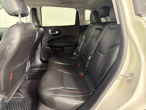 Used 2018 Jeep Compass Trailhawk w/ Leather Interior Group AWD/4WD image 21