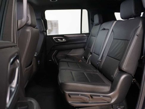 Used 2023 Chevrolet Suburban LT image 15