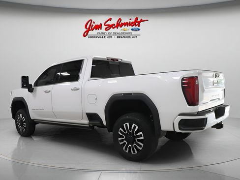 Used 2024 GMC Sierra 2500 Denali Ultimate AWD/4WD image 4