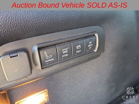 Used 2018 Ford Explorer Platinum image 28