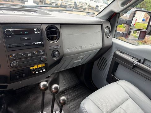 Used 2016 Ford F550 4x4 Regular Cab Super Duty image 28