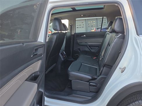 Used 2022 Volkswagen Atlas SEL image 29