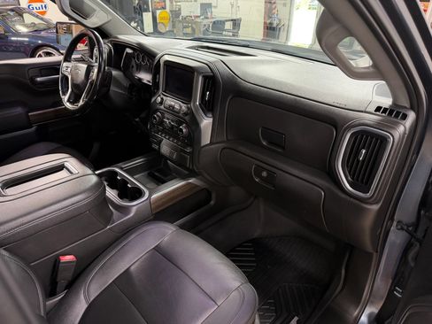 Used 2021 Chevrolet Silverado 1500 RST AWD/4WD image 18