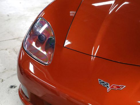 Used 2005 Chevrolet Corvette 2dr Cpe w/ Performance Handling Package image 8