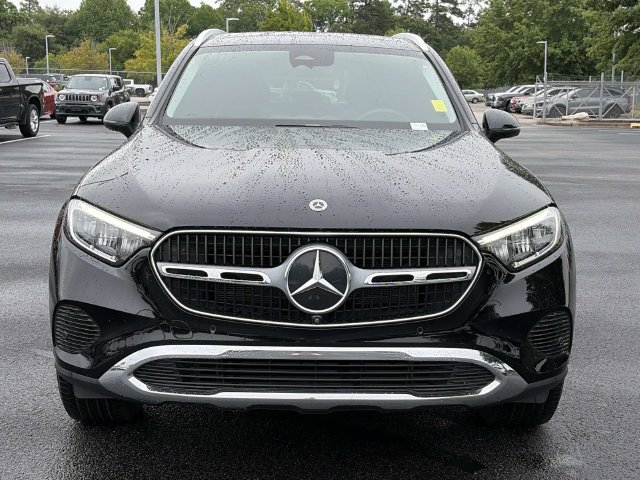 Used 2023 Mercedes-Benz GLC 300 4MATIC image 3