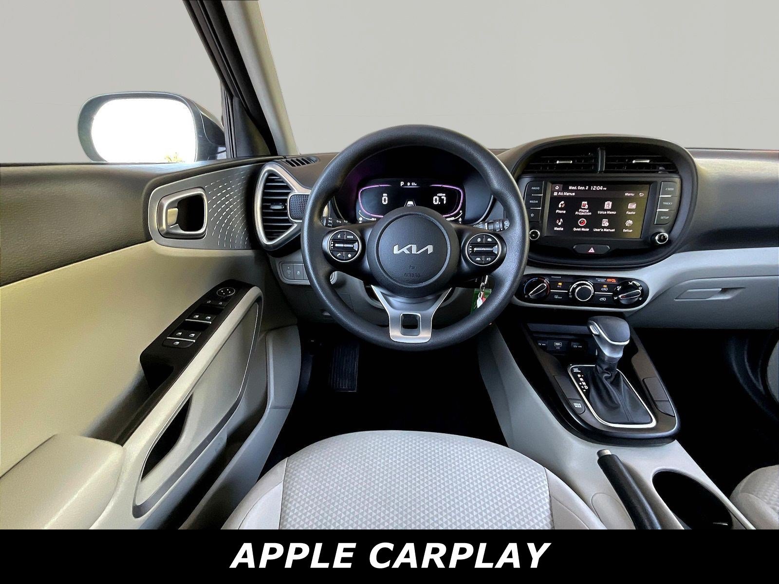 Used 2025 Kia Soul LX w/ LX Technology Package FWD image 8