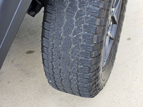 Used 2024 Jeep Wrangler Unlimited Sport AWD/4WD image 13