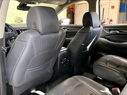 Used 2018 Buick Enclave Essence image 30