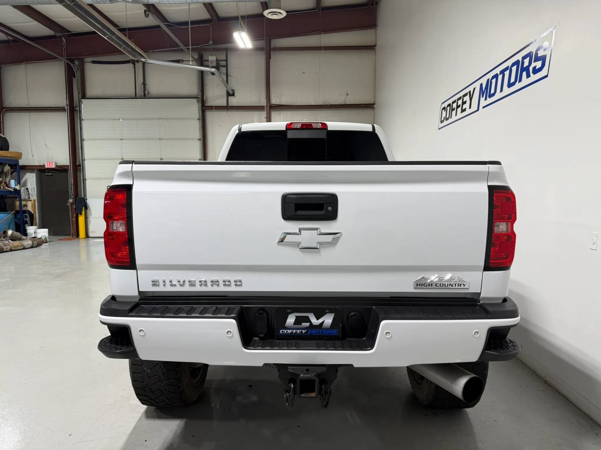 Used 2017 Chevrolet Silverado 2500 High Country w/ Duramax Plus Package AWD/4WD image 5