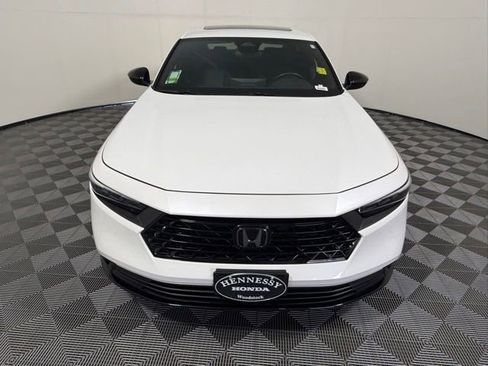 Used 2024 Honda Accord Sport image 9