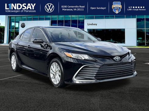 Used 2023 Toyota Camry LE image 1