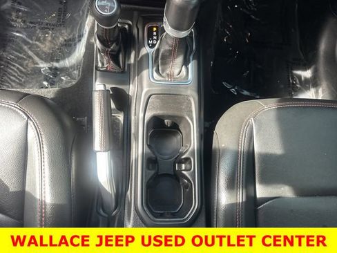 Used 2022 Jeep Gladiator Rubicon w/ LED Lighting Group AWD/4WD image 19