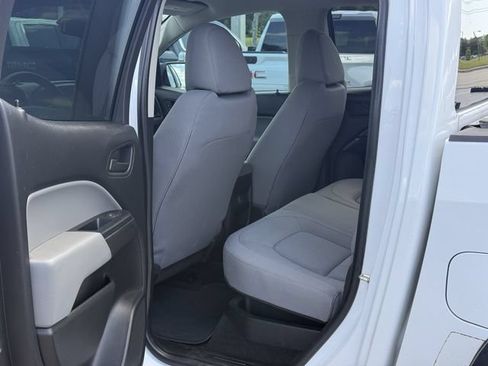 Used 2018 Chevrolet Colorado W/T w/ WT Convenience Package RWD image 28