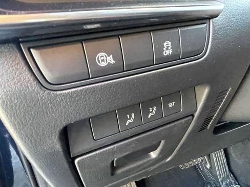Used 2025 MAZDA MAZDA3 s image 8