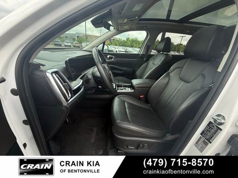 Certified 2025 Kia Sorento SX FWD image 22
