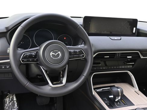 Used 2025 MAZDA CX-90 3.3 Turbo w/ Preferred Package image 12