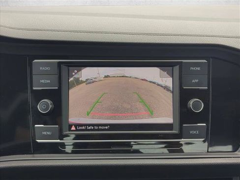 Used 2024 Volkswagen Jetta SE FWD image 15