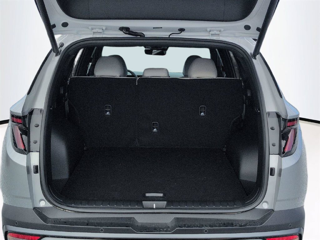New 2026 Hyundai Tucson Limited FWD image 16