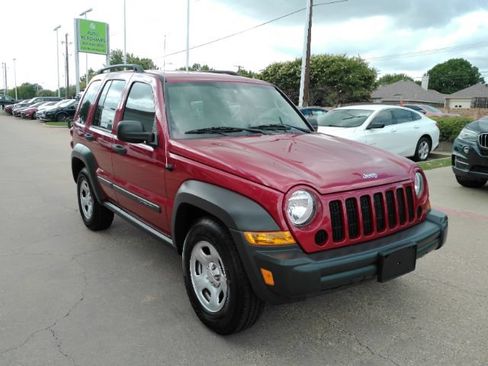 Used 2006 Jeep Liberty Sport RWD image 3