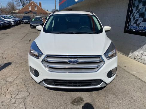 Used 2018 Ford Escape SE w/ SE SYNC Package image 5