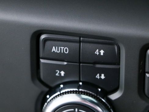 Used 2023 GMC Sierra 1500 AT4 w/ AT4 Premium Package AWD/4WD image 24