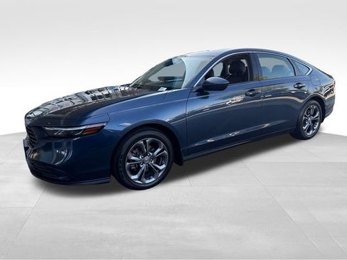 Used 2023 Honda Accord EX image 1