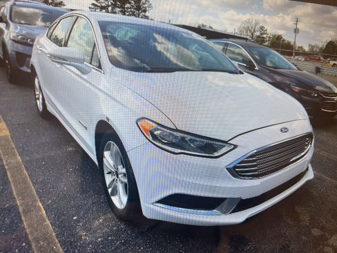 Used 2018 Ford Fusion SE w/ Equipment Group 602A image 5