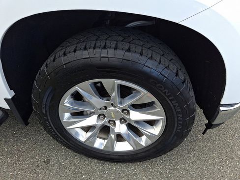 Used 2019 Chevrolet Silverado 1500 LTZ w/ LTZ Premium Package image 9