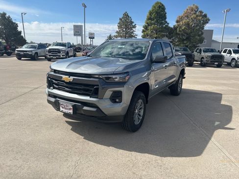 New 2026 Chevrolet Colorado LT w/ LT Convenience Package AWD/4WD image 1