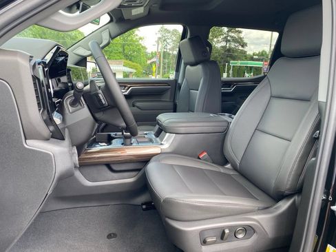New 2026 Chevrolet Silverado 1500 RST w/ Convenience Package II AWD/4WD image 9