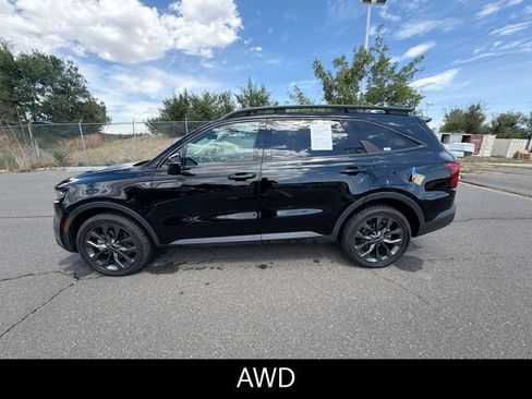 Certified 2023 Kia Sorento SX Prestige AWD/4WD image 3